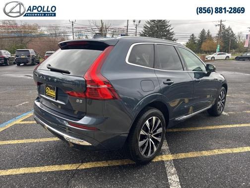 2023 Volvo XC60 B5 Plus Bright Theme