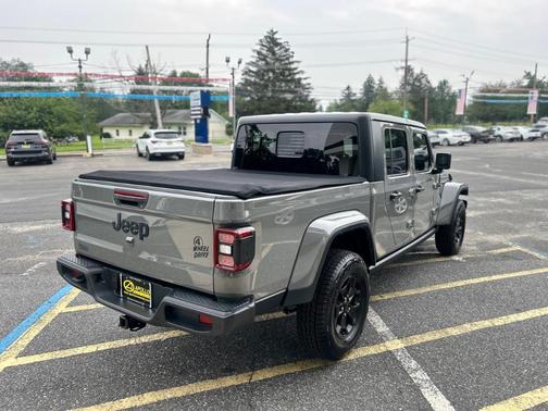 2021 Jeep Gladiator Sport
