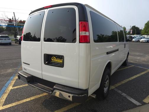 2024 Chevrolet Express 3500 LT