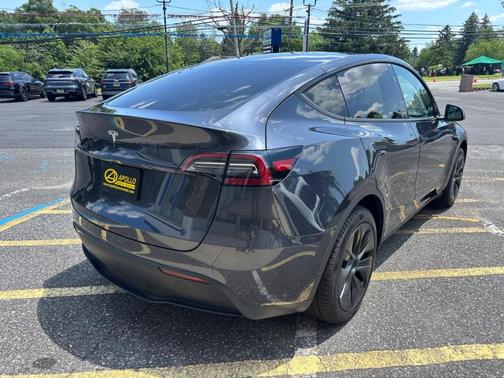 2025 Tesla Model Y Long Range