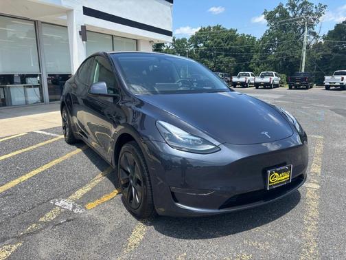 2025 Tesla Model Y Long Range