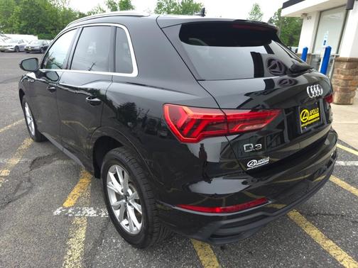 2024 Audi Q3 45 S line Premium