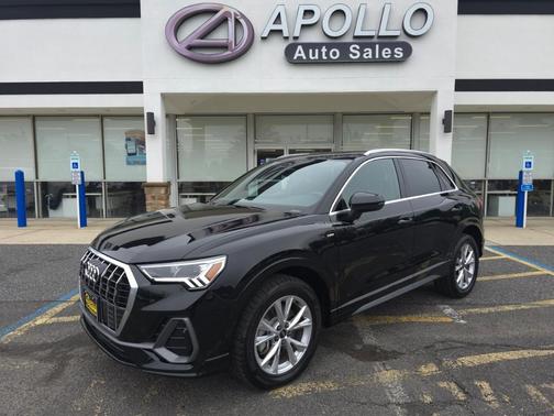 2024 Audi Q3 45 S line Premium