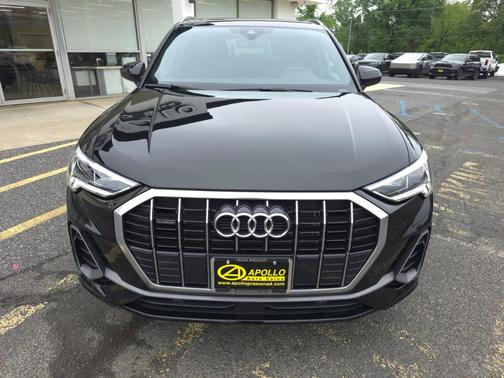 2024 Audi Q3 45 S line Premium