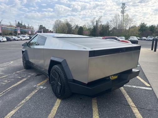 2024 Tesla Cybertruck Base