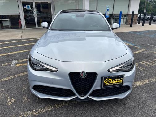 2022 Alfa Romeo Giulia Base