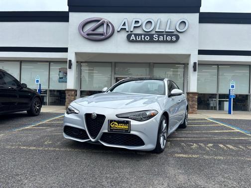 2022 Alfa Romeo Giulia Base