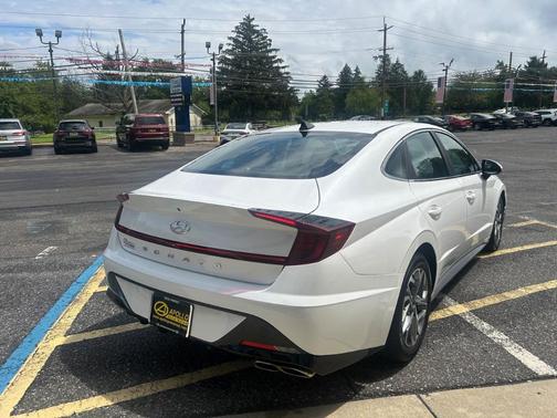 2022 Hyundai SONATA SEL