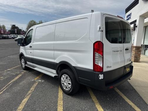 2023 Ford Transit-250
