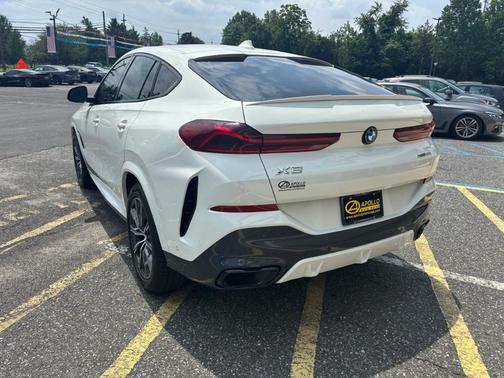2022 BMW X6 xDrive40i