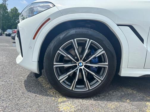2022 BMW X6 xDrive40i