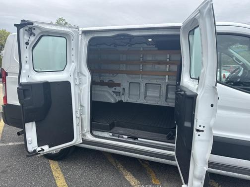 2023 Ford Transit-250