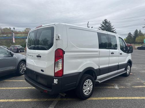 2023 Ford Transit-250