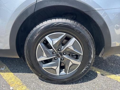 2022 Kia Sorento Hybrid S