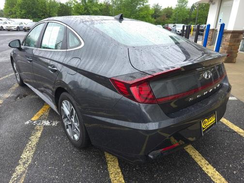 2022 Hyundai SONATA SEL