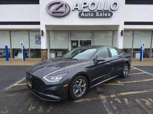 2022 Hyundai SONATA SEL