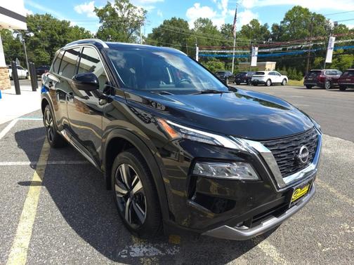 2022 Nissan Rogue SL