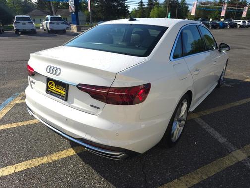2024 Audi A4 45 S line quattro Premium