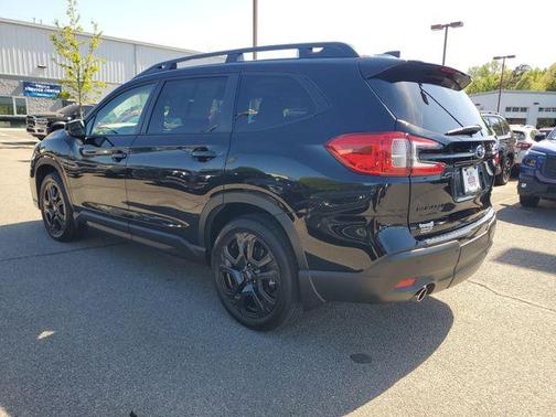 Crystal Black Silica 2025 Subaru Ascent Onyx Edition Touring 7-Passenger
