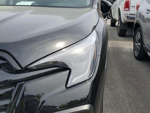 Crystal Black Silica 2025 Subaru Ascent Onyx Edition Touring 7-Passenger