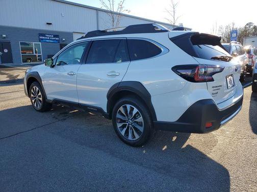 2025 Subaru Outback Touring XT