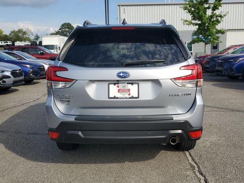 Ice Silver Metallic 2024 Subaru Forester Limited
