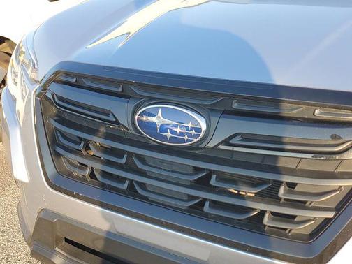 Ice Silver Metallic 2024 Subaru Forester Limited