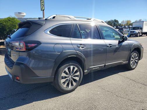 2025 Subaru Outback Touring XT