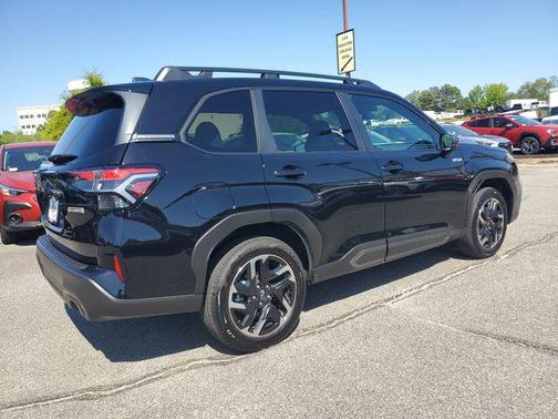Crystal Black Silica 2025 Subaru Forester Hybrid Limited