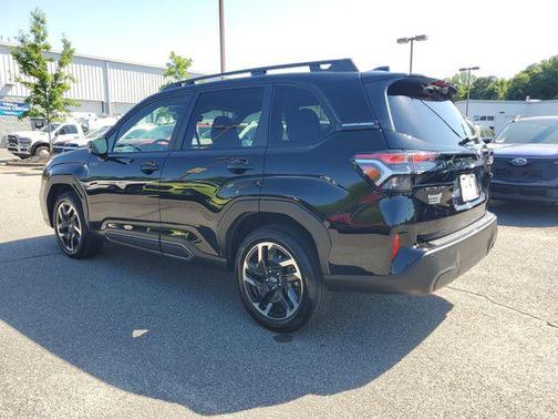 Crystal Black Silica 2025 Subaru Forester Hybrid Limited