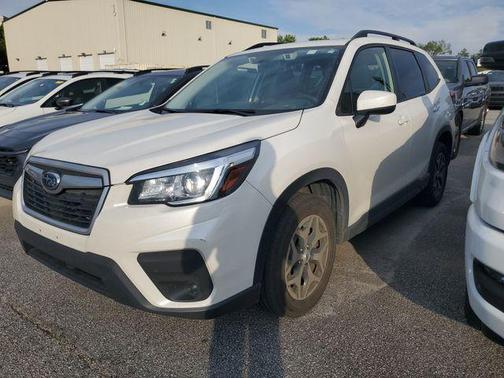 Crystal White Pearl 2020 Subaru Forester Premium