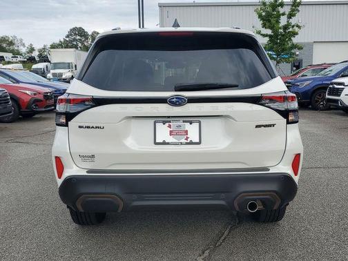 Crystal White Pearl 2025 Subaru Forester Sport