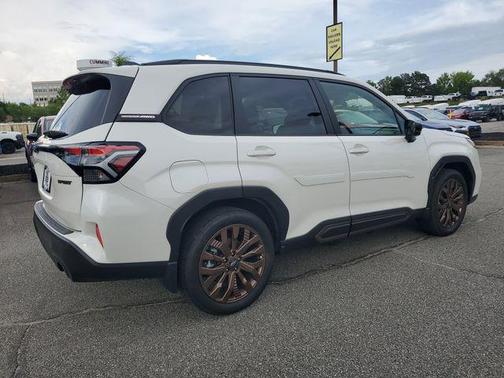 Crystal White Pearl 2025 Subaru Forester Sport