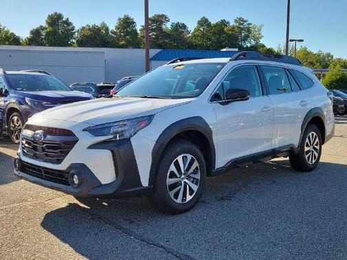 Crystal White Pearl 2025 Subaru Outback Base