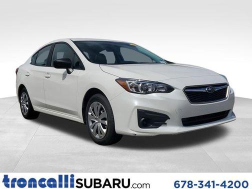 Crystal White Pearl 2018 Subaru Impreza 2.0i