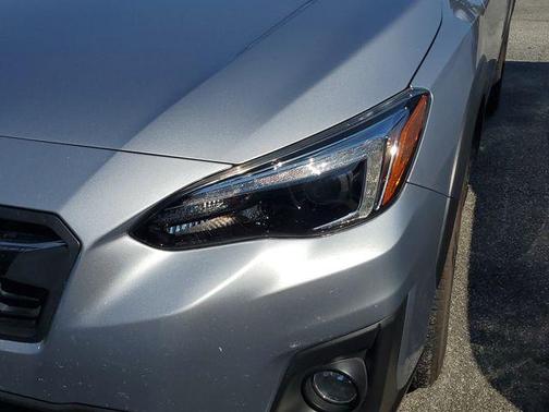 Ice Silver Metallic 2018 Subaru Crosstrek 2.0i Limited