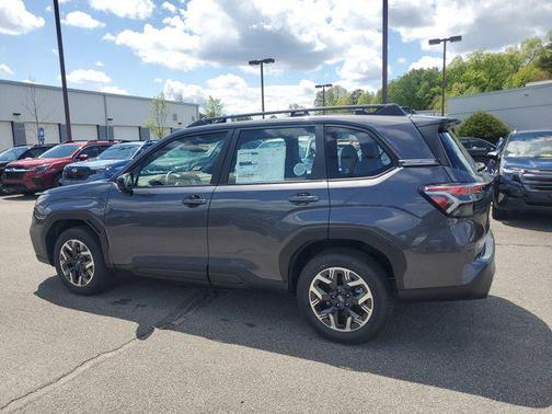 2025 Subaru Forester Base