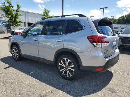 Ice Silver Metallic 2021 Subaru Forester Limited