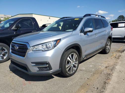 Ice Silver Metallic 2022 Subaru Ascent Limited 7-Passenger