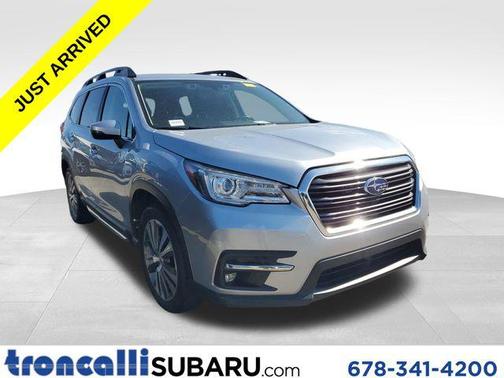 Ice Silver Metallic 2022 Subaru Ascent Limited 7-Passenger