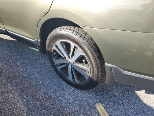 Green Metallic 2019 Subaru Outback 3.6R Limited