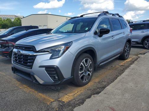 Ice Silver Metallic 2024 Subaru Ascent Limited 7-Passenger