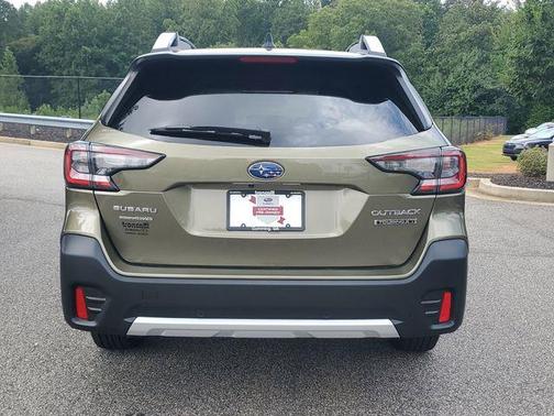 2022 Subaru Outback Touring XT