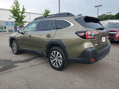 Green Metallic 2024 Subaru Outback Premium