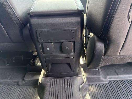 Iconic Silver Metallic 2023 Ford Explorer XLT