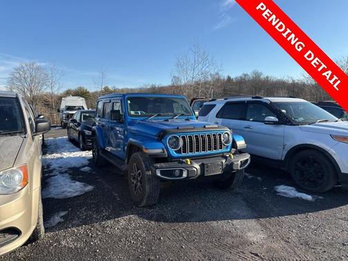 2024 Jeep Wrangler 4-Door Sahara 4x4