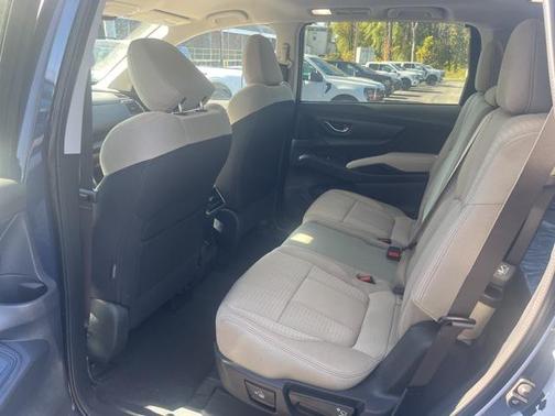 2025 Subaru Ascent Premium 8-Passenger