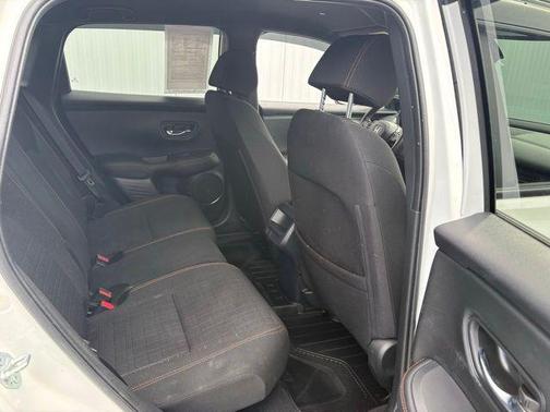 Platinum White Pearl 2023 Honda HR-V AWD Sport