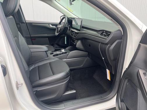 2025 Ford Escape PHEV SE