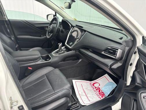 Crystal White Pearl 2020 Subaru Outback Limited